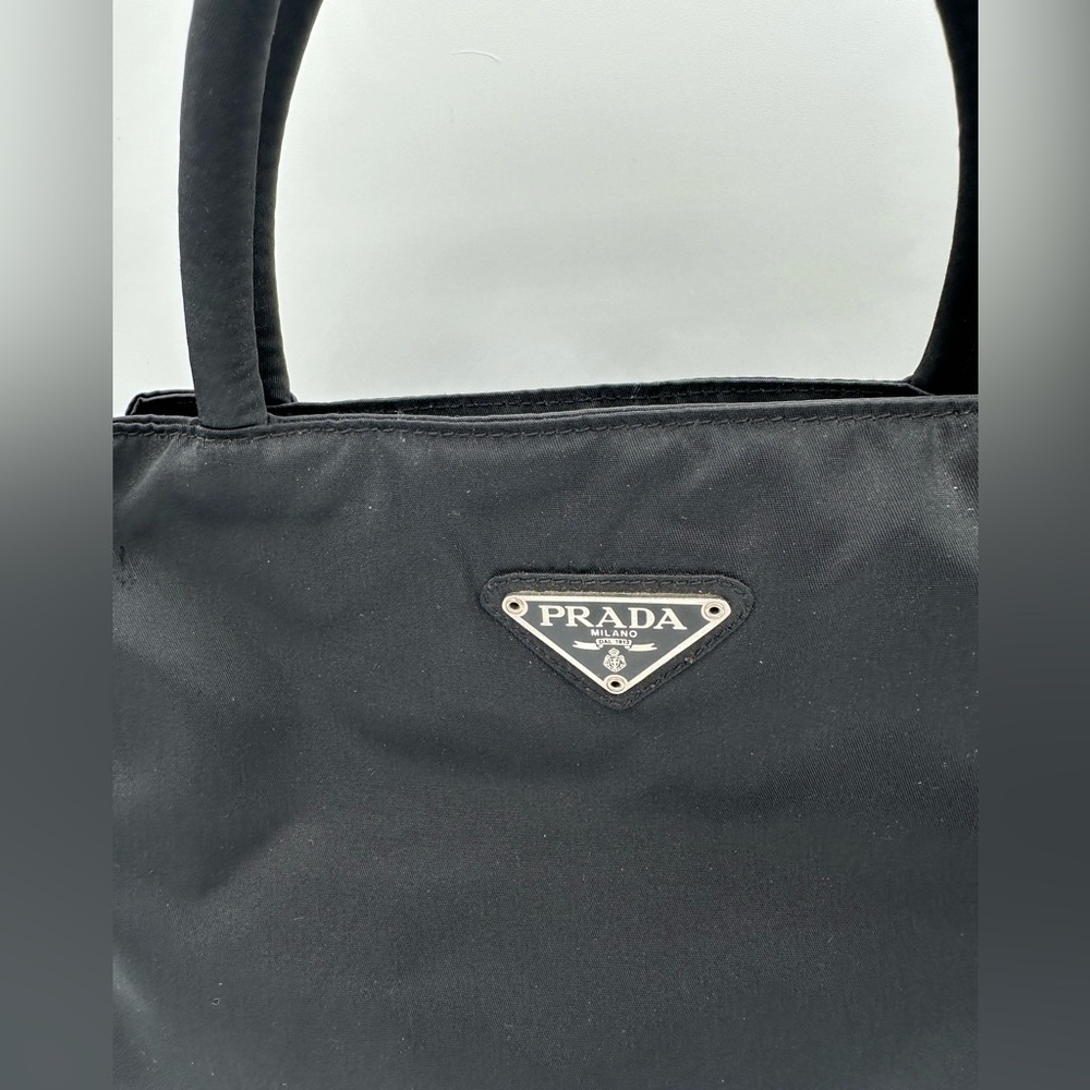 Authentic Prada Black Vintage Nylon Tote in Excellent Condition - Picture 4 of 4